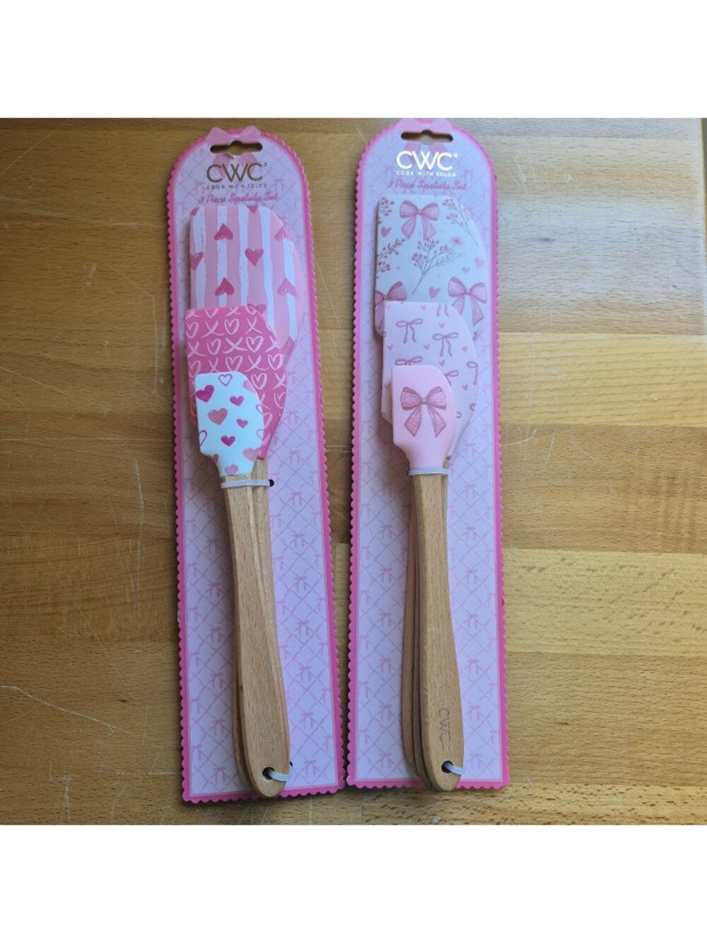 CWC 2-Piece Silicone & Wood Spatula Set With Pink Patterns - Hearts & Bows Desig